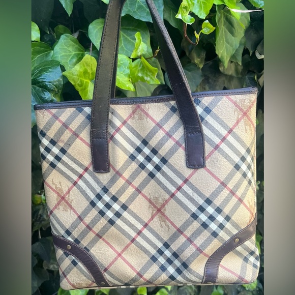 Burberry Handbags - Burberry tote bag vintage